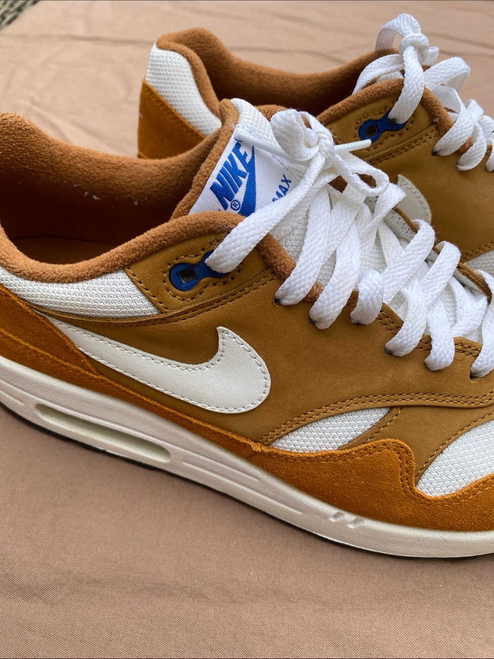 Nike Air Max 1 Premium Retro “Curry” White and Mustard Suede Mesh Trainer - Picture 5 of 16
